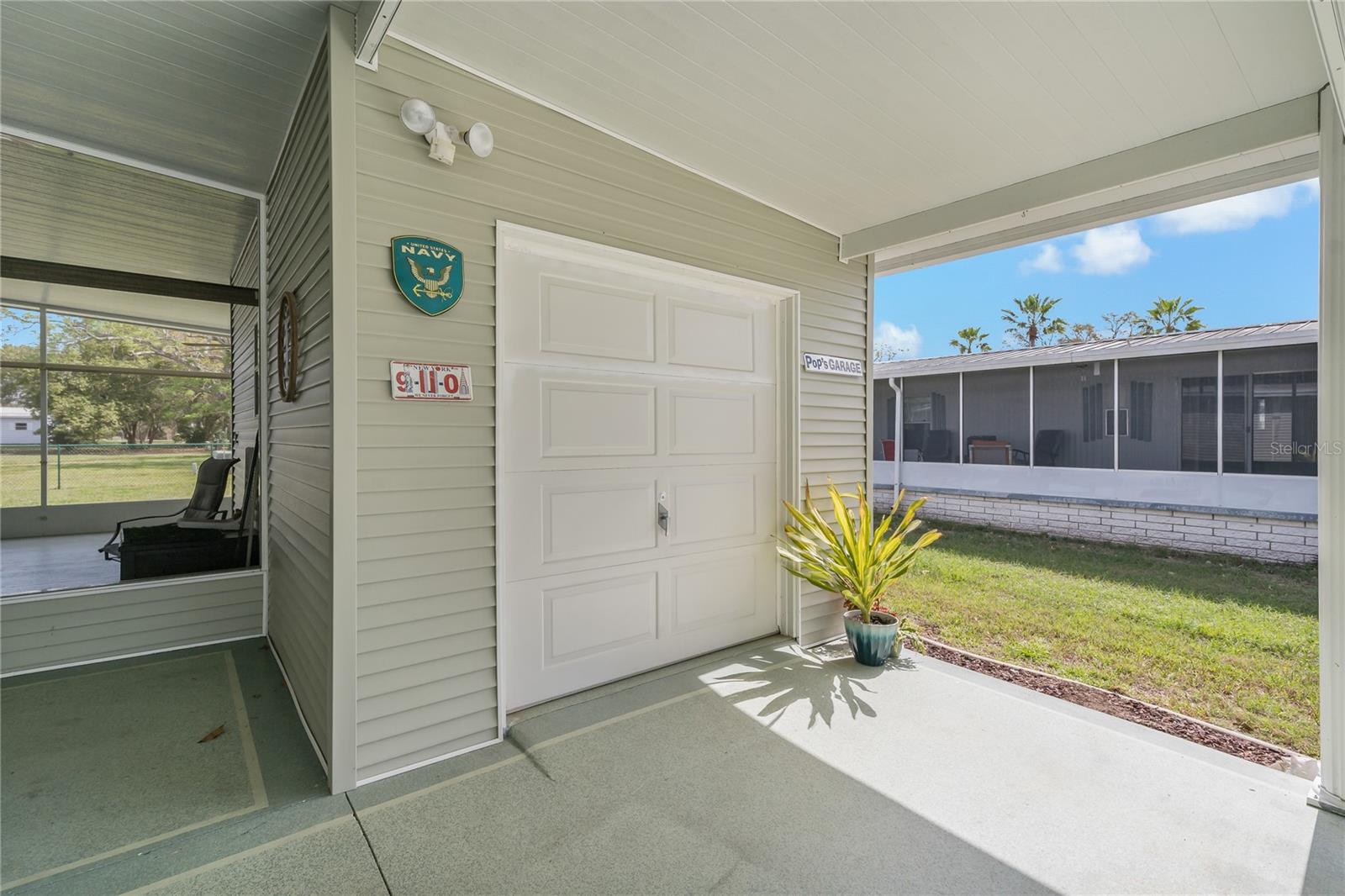 1 CAR GARAGE/GOLF CART GARAGE