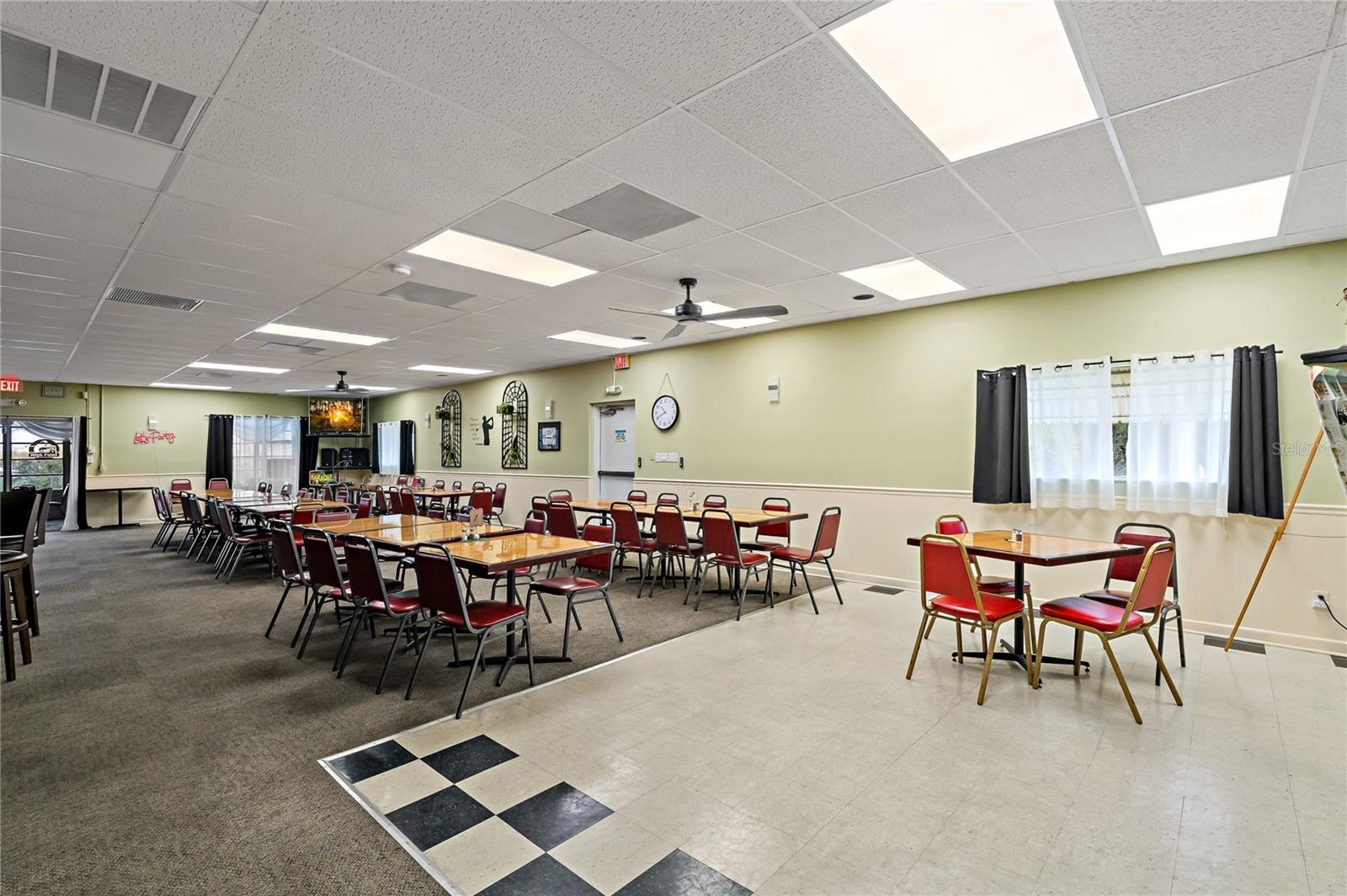 CLUBHOUSE DINING ROOM