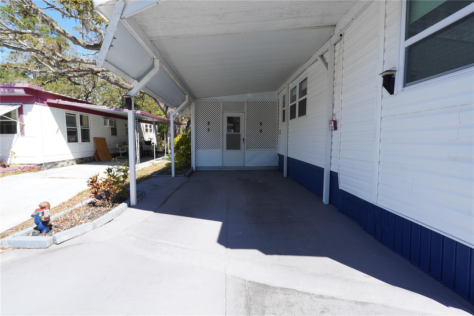 Left Carport