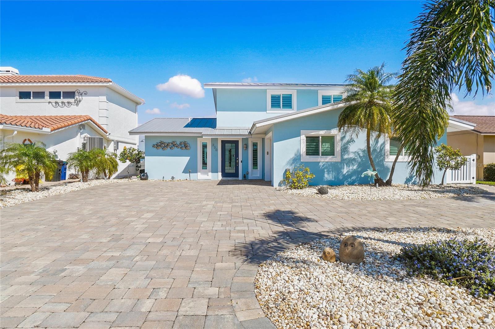 Large Circular Driveway