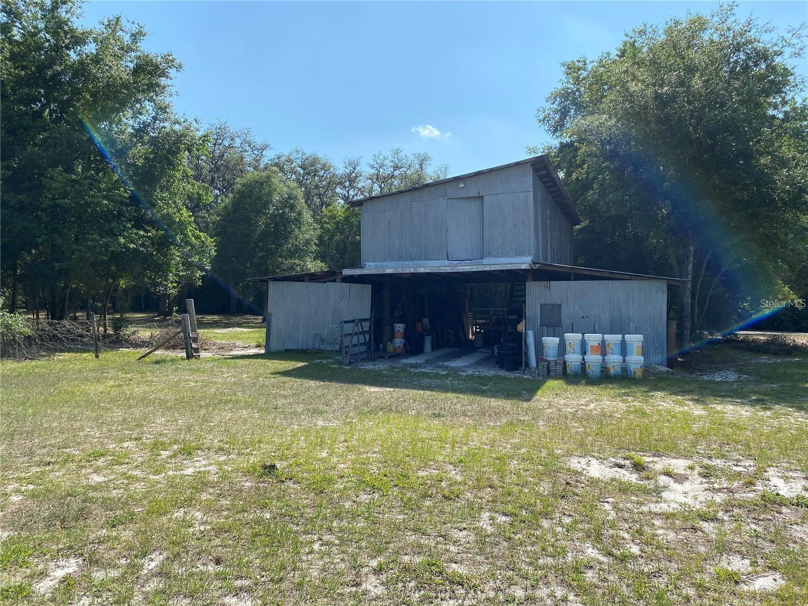 Barn 2200 sf - 2 story 4 stalls