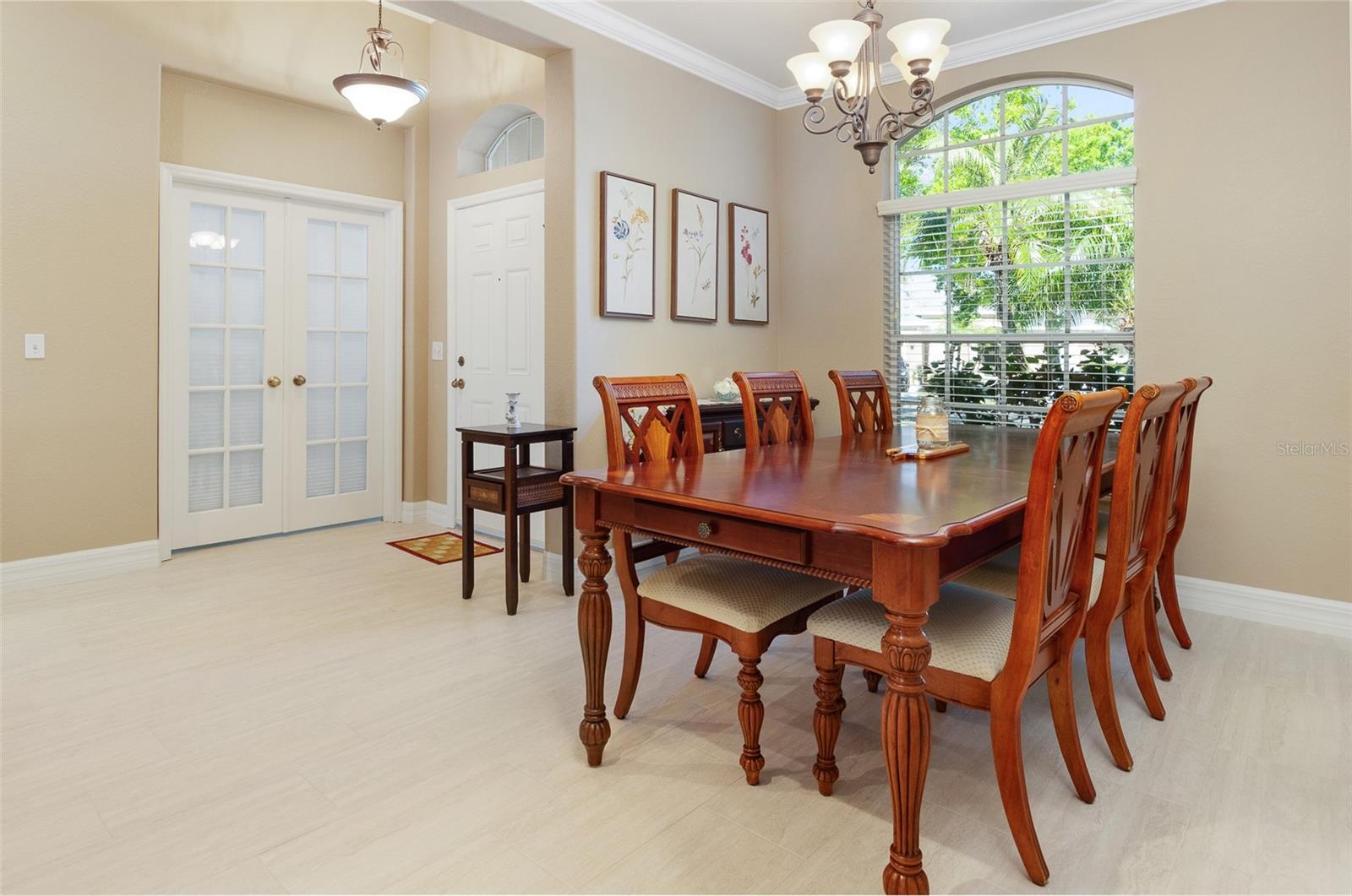 Formal dining room