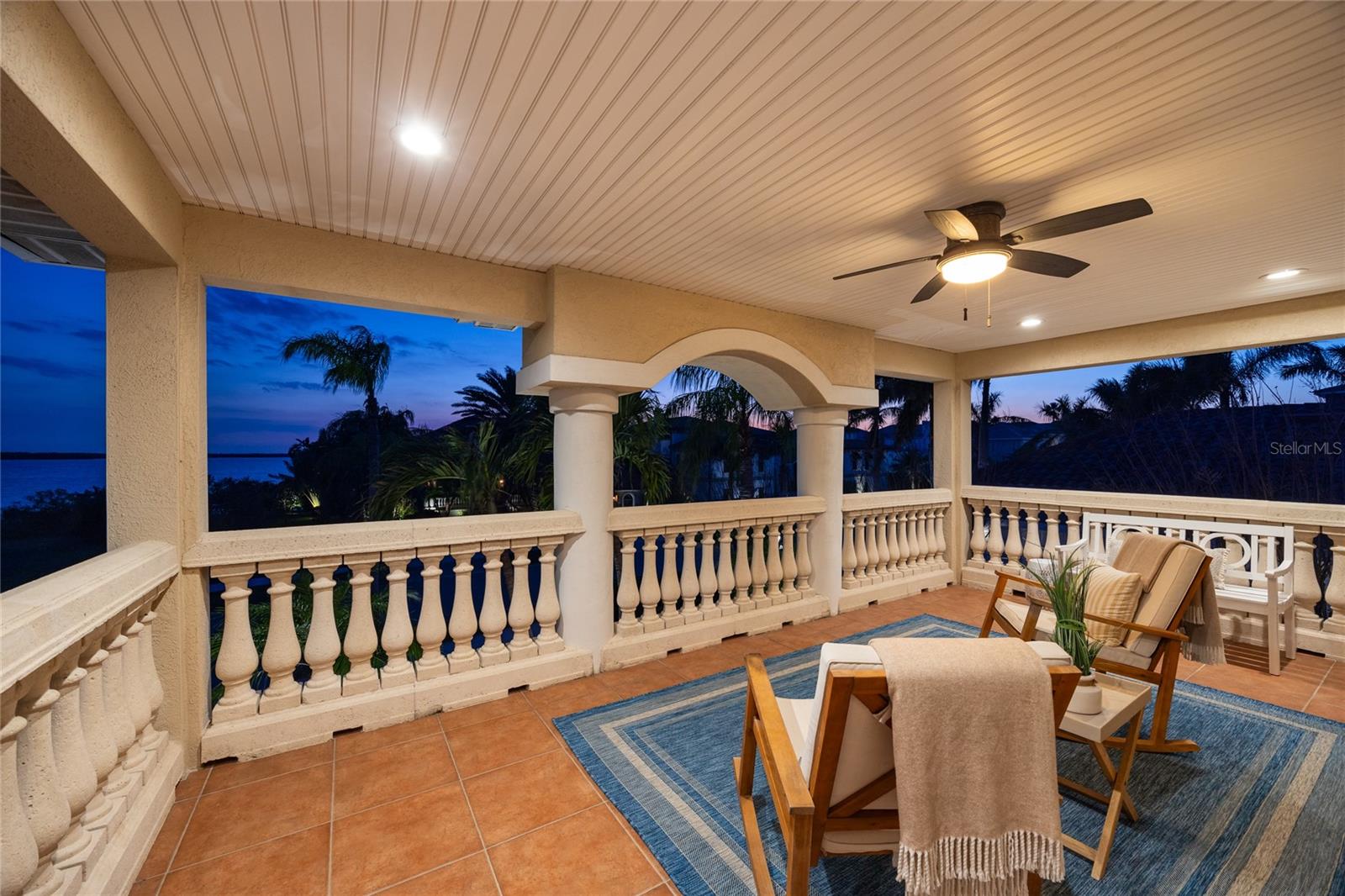 Upper Balcony overlooking the water from Guest Room