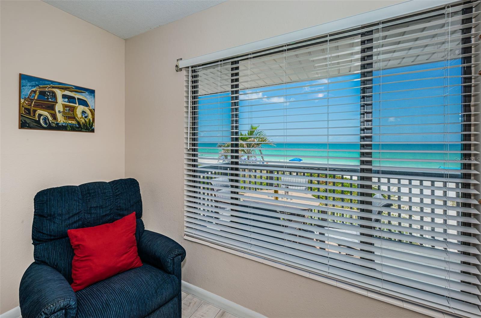 .. Living Room Looking Out to Beach