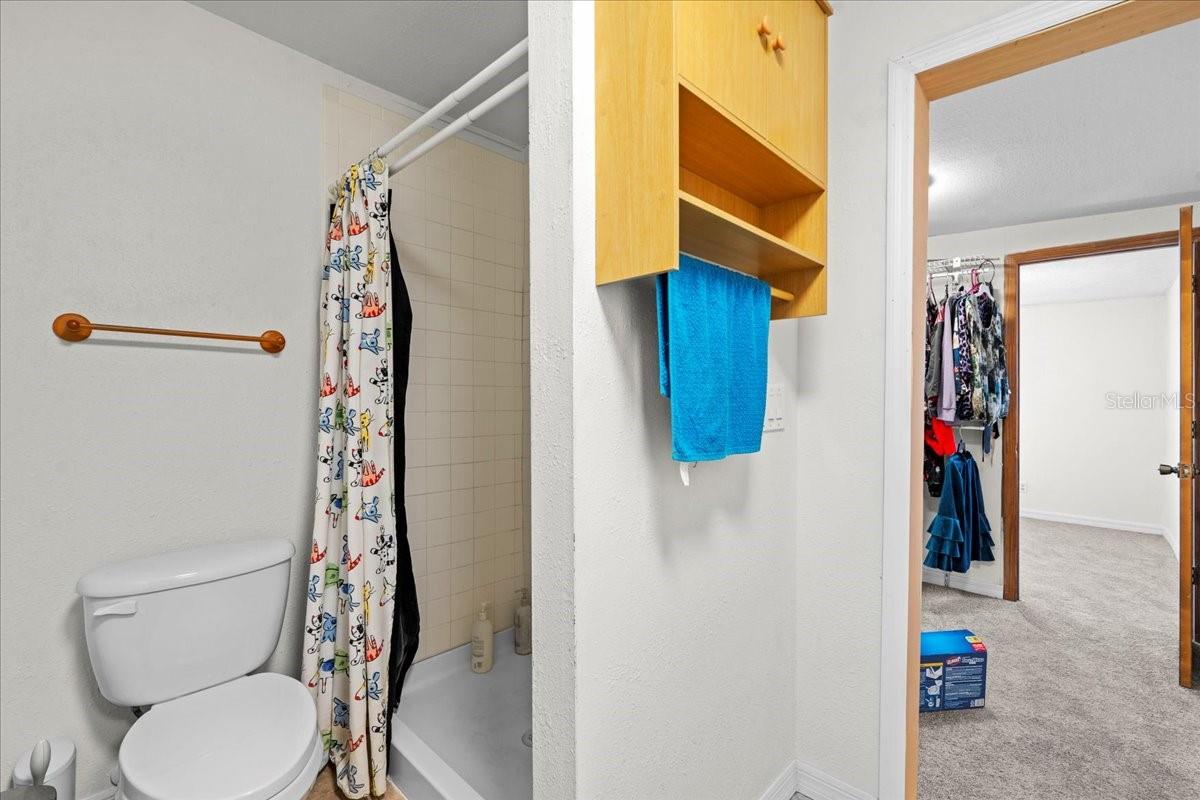 primary bath/closet