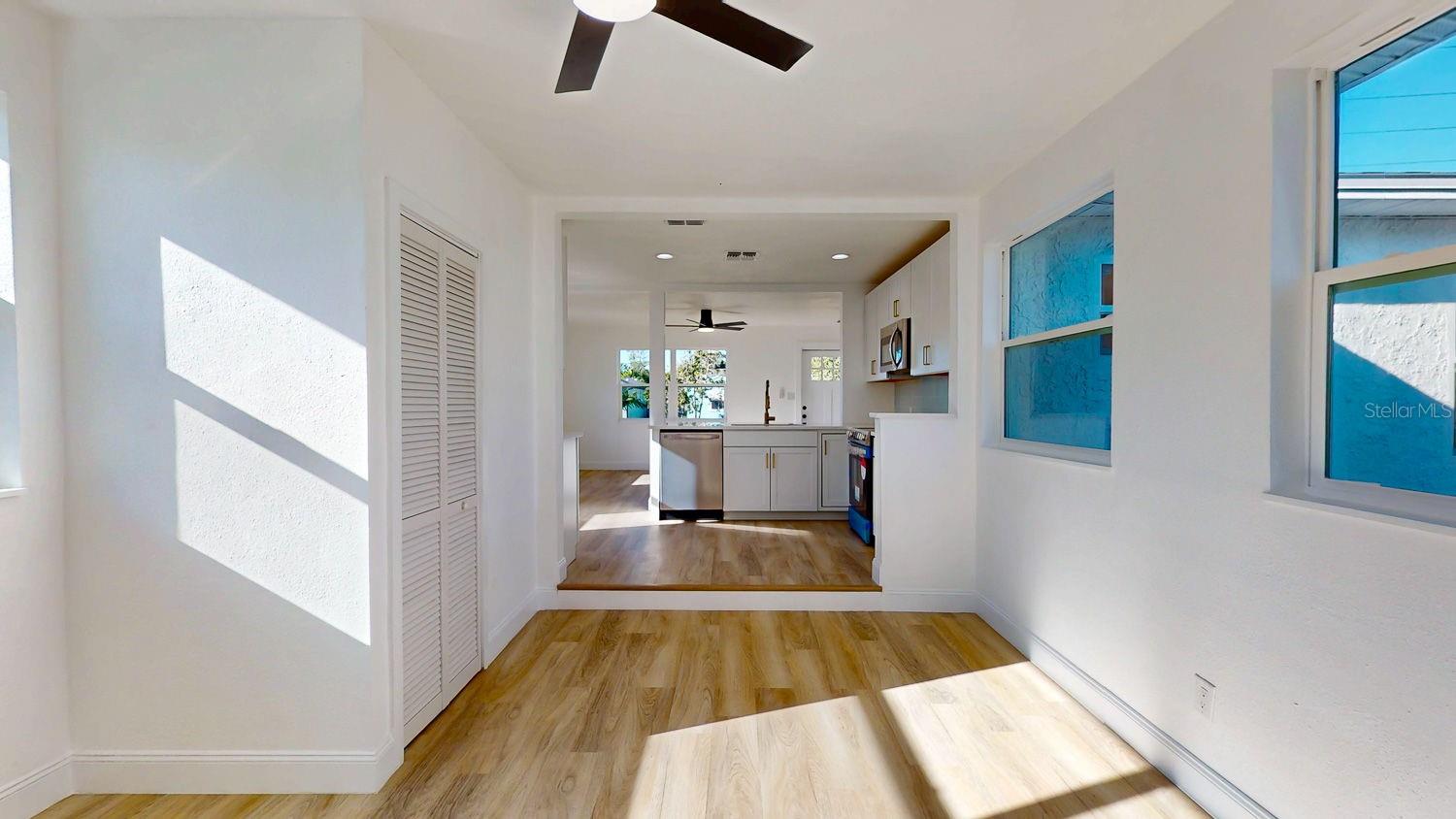 Dining room to kitchen