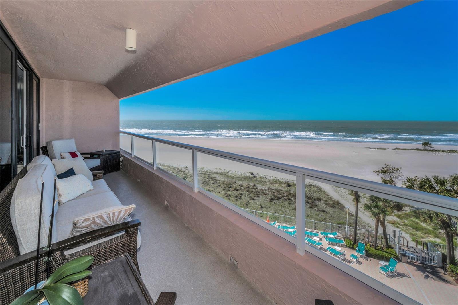 Balcony - Incredible Direct Gulf front View