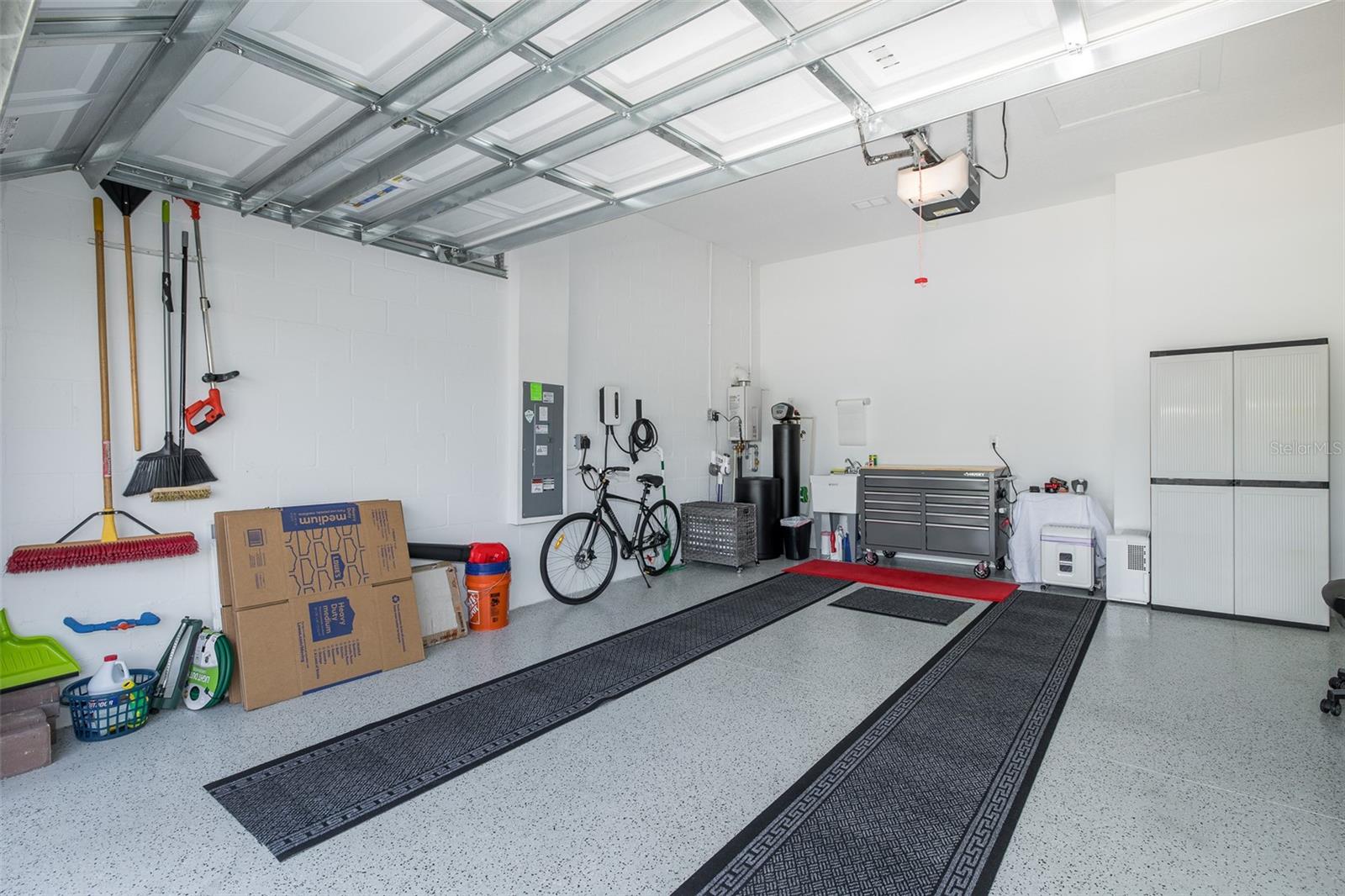 EPOXY FLOOR IN CLEAN GARAGE