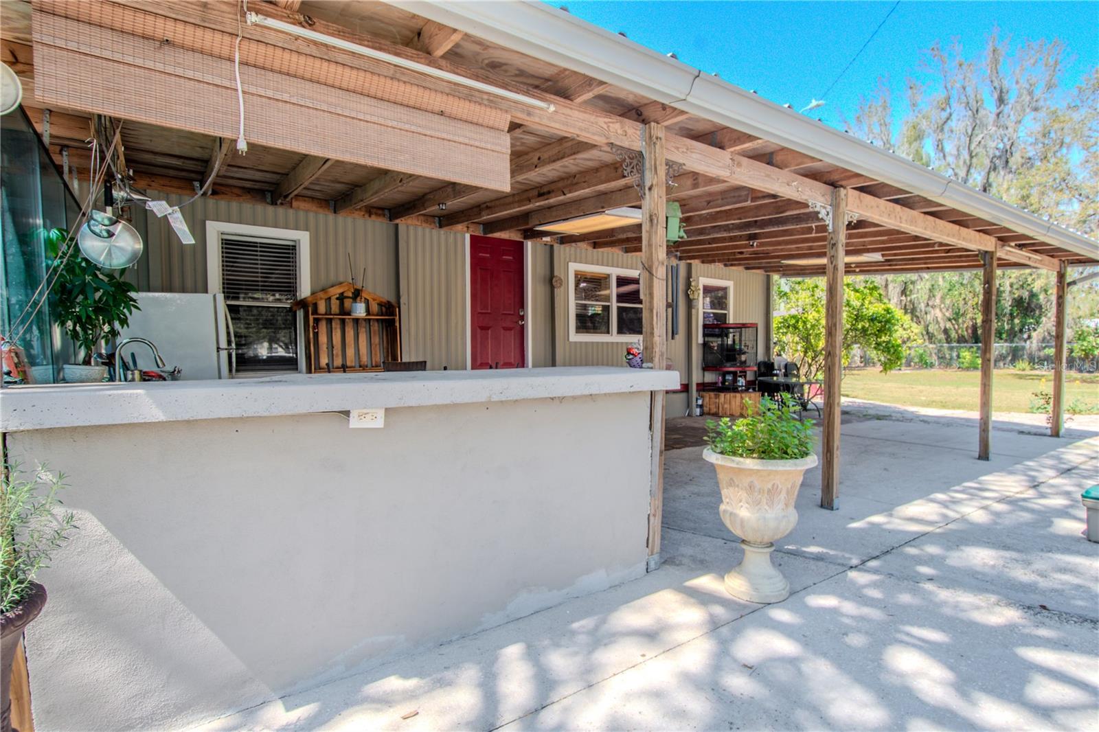 Outdoor kitchen