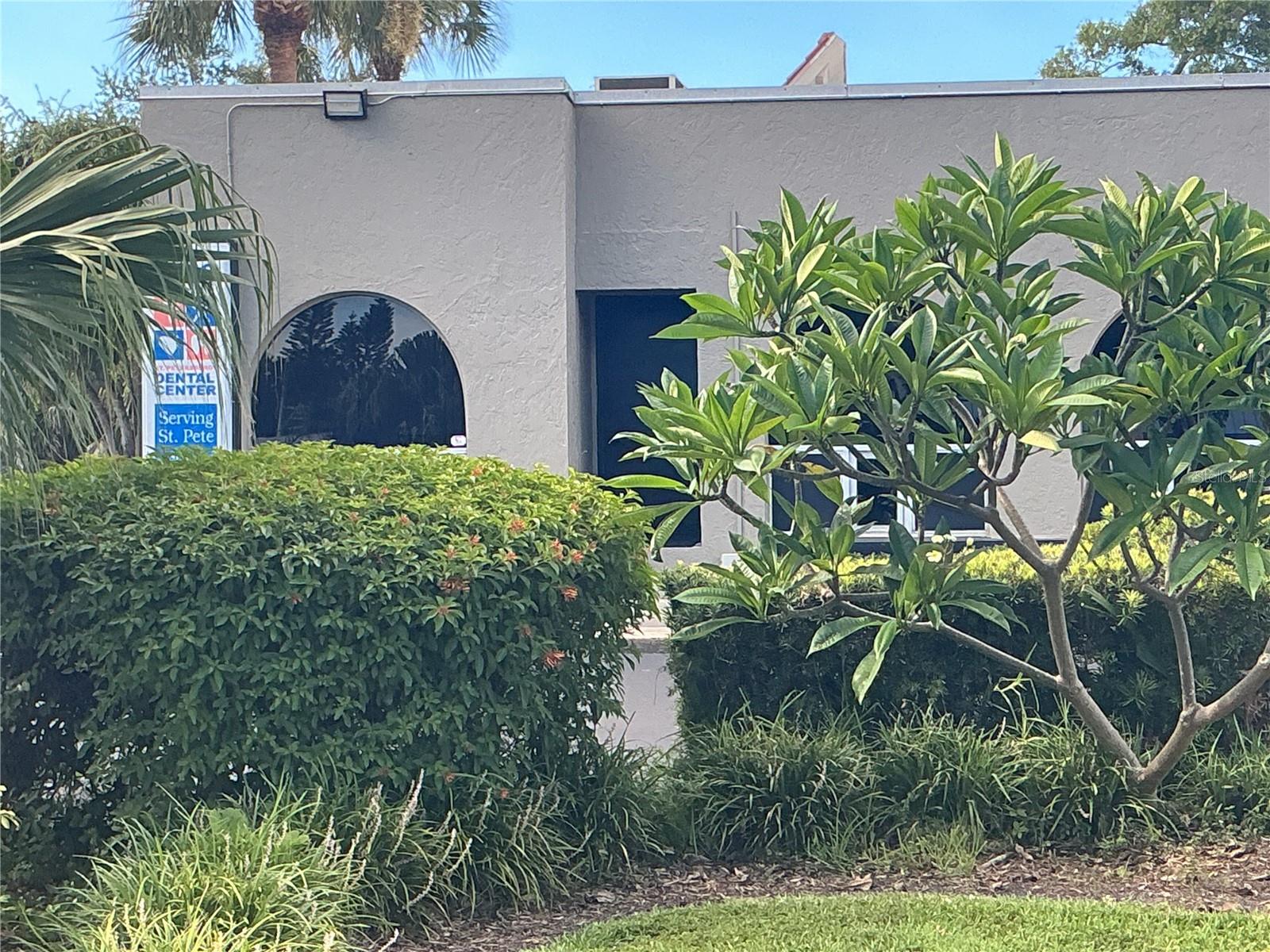 DENTAL OFFICE - 1BLK AWAY