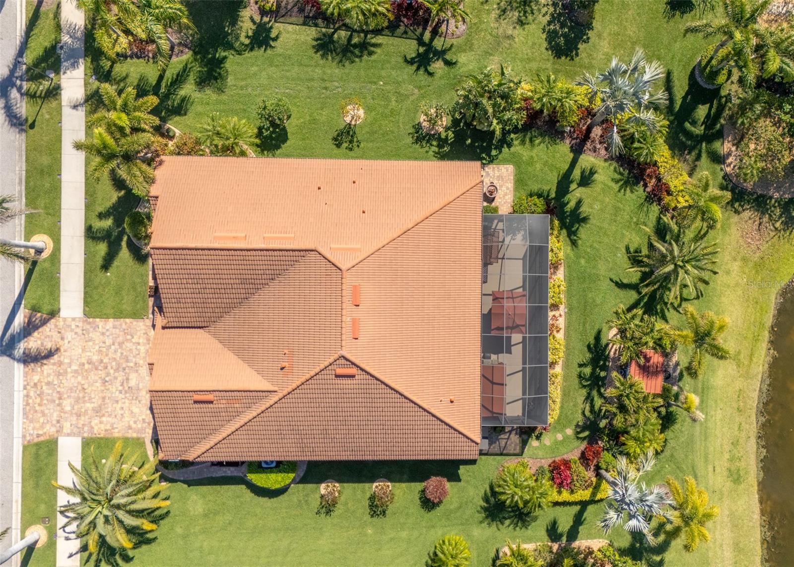 AERIAL VIEW OF FULL PROPERTY