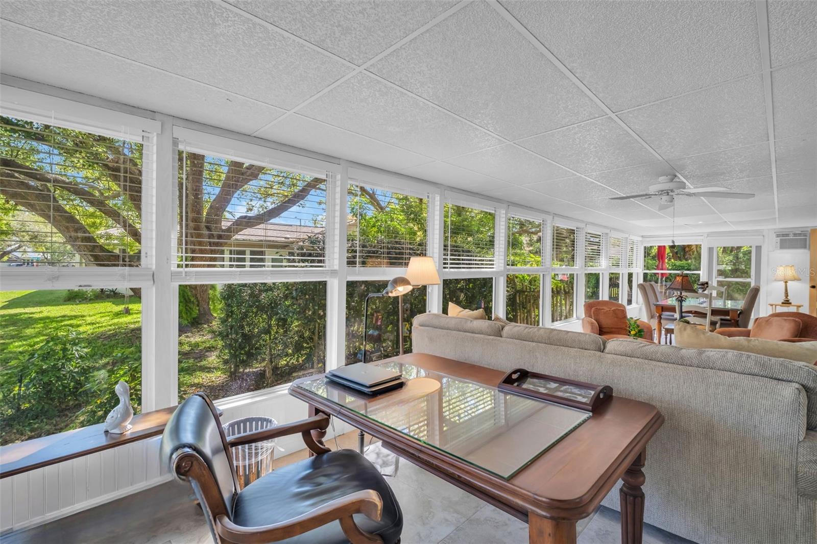 Relaxing & tranquil office nook with endless green views~