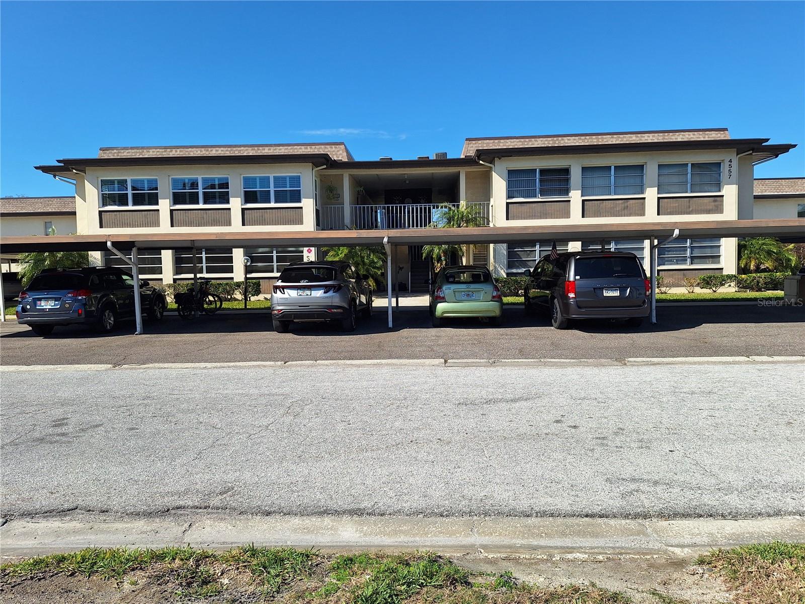 BUILDING OFFERS COVERED CARPORT