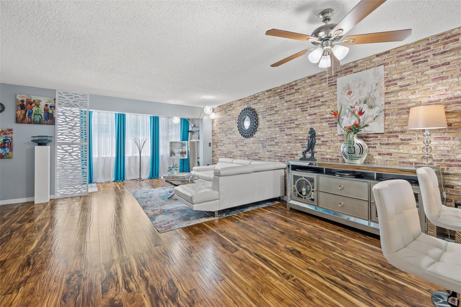 Living Room /Dining Space