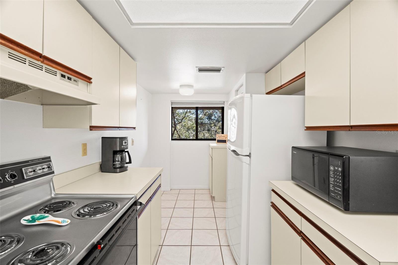 Kitchen with breakfast nook