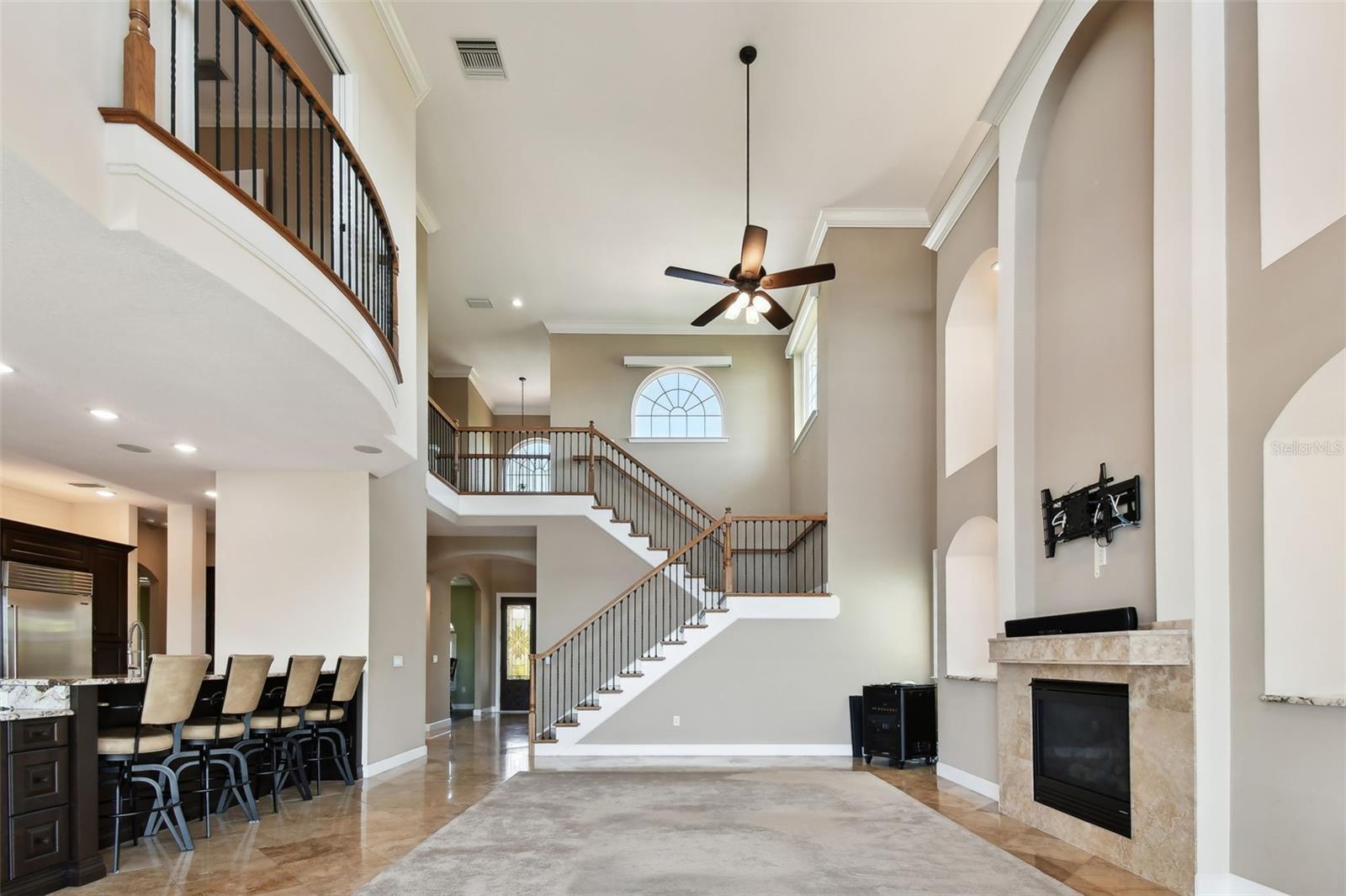 Volume ceilings, FP, Open Plan
