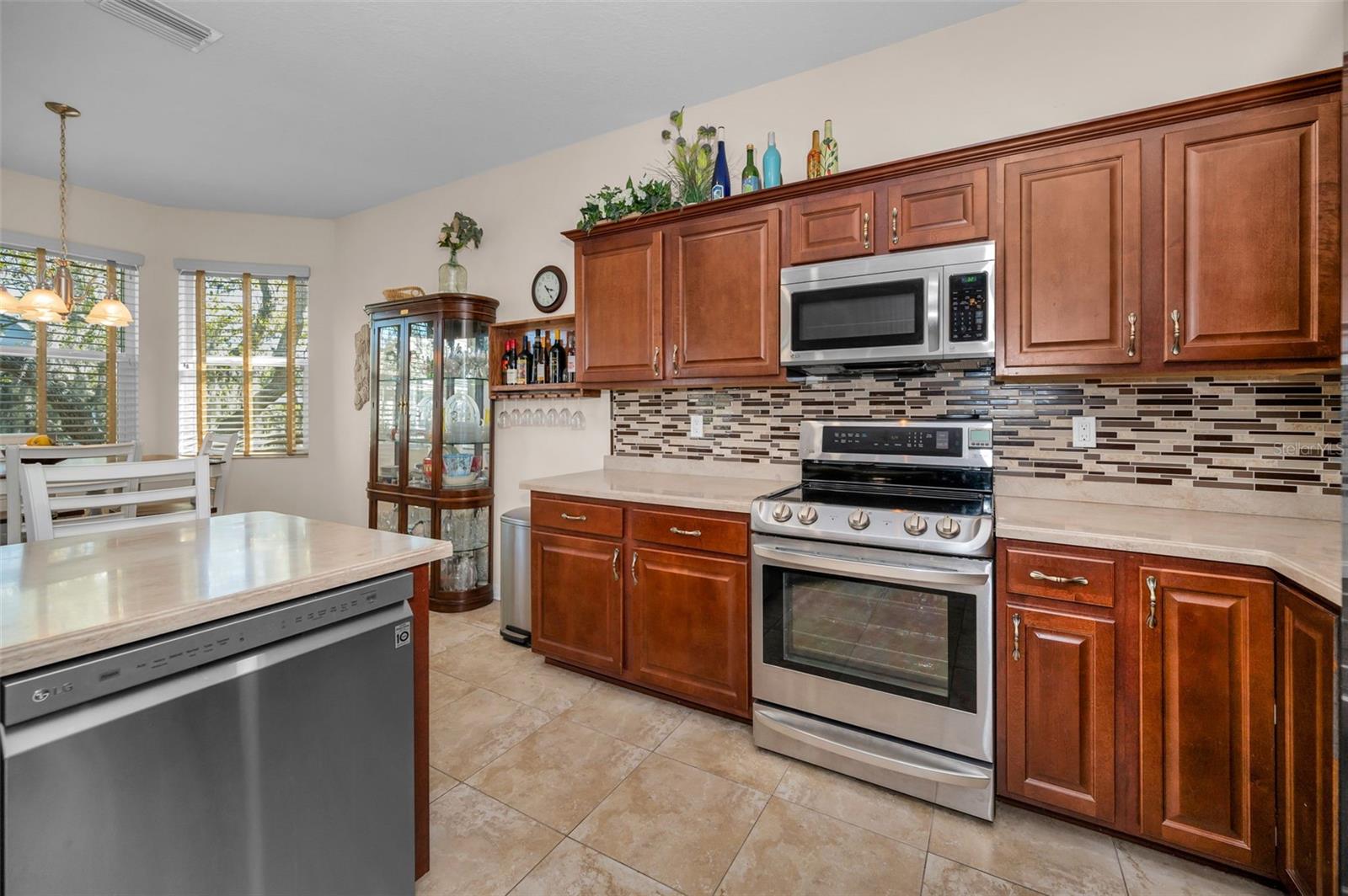 KitchenBlue Heron Way, Tarpon Springs, FL 34689