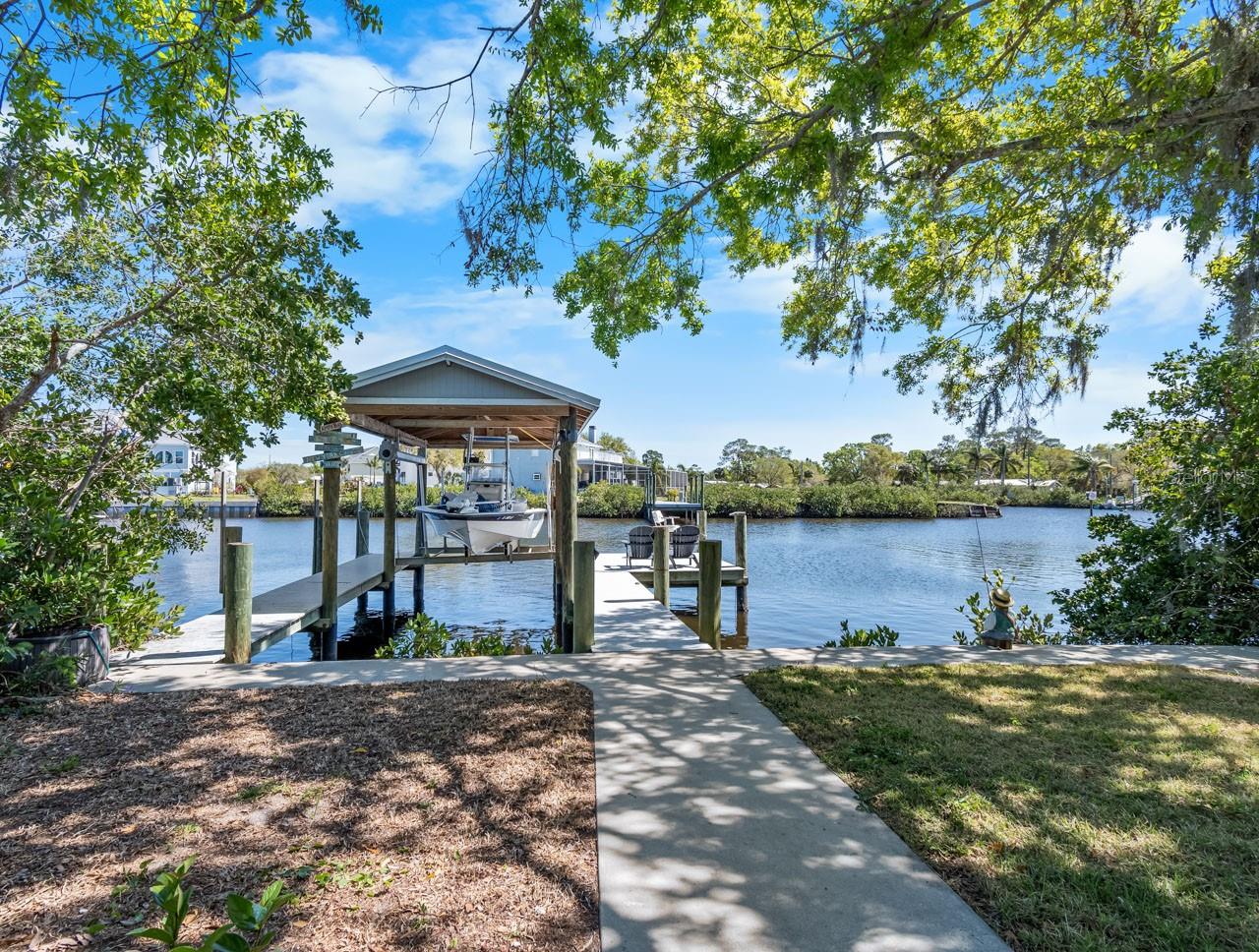 Dock & Covered Lift