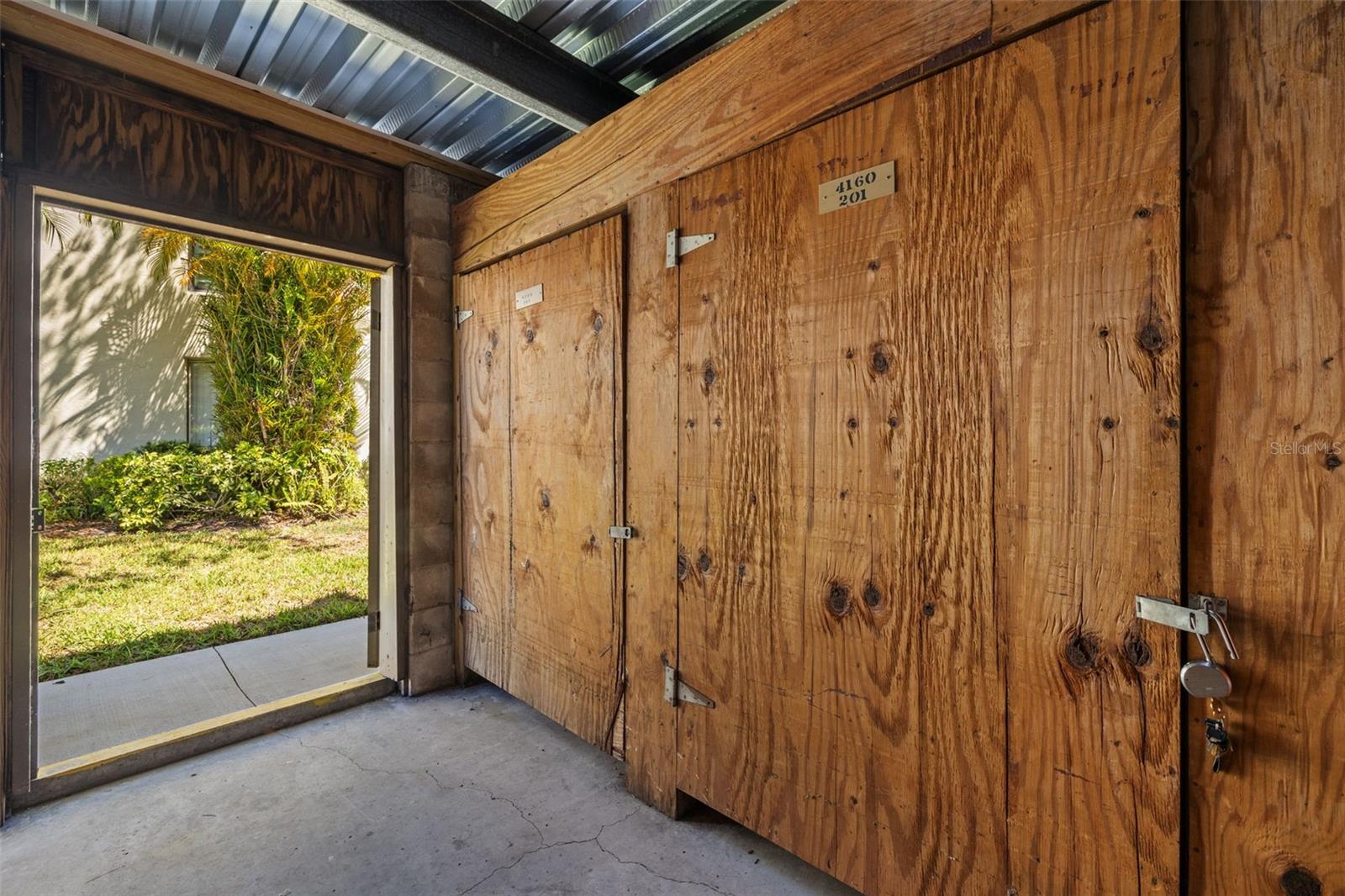 Adjacent storage unit entry