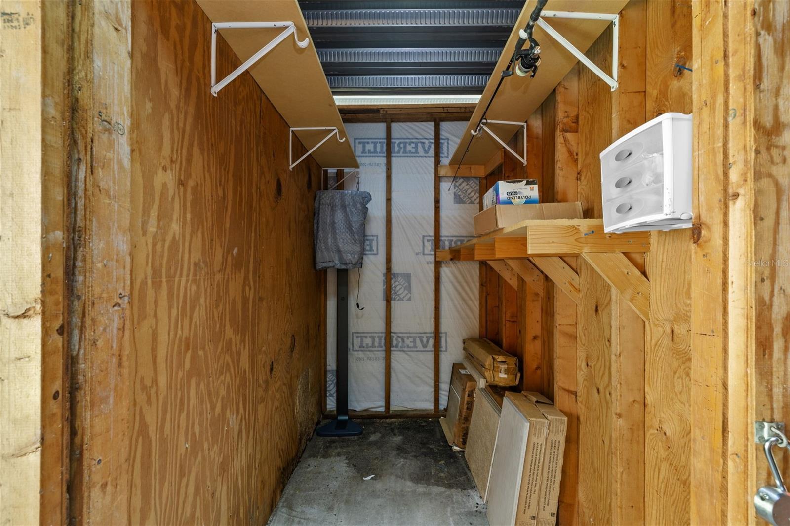 Storage unit