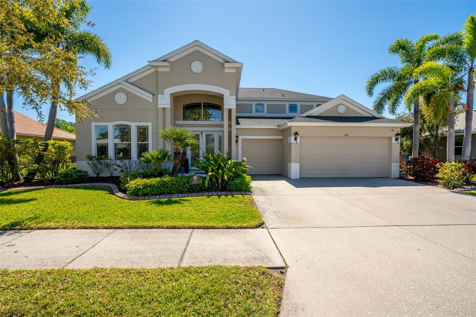 IMMACULATE HOME ON OVERSIZED CONSERVATION LOT