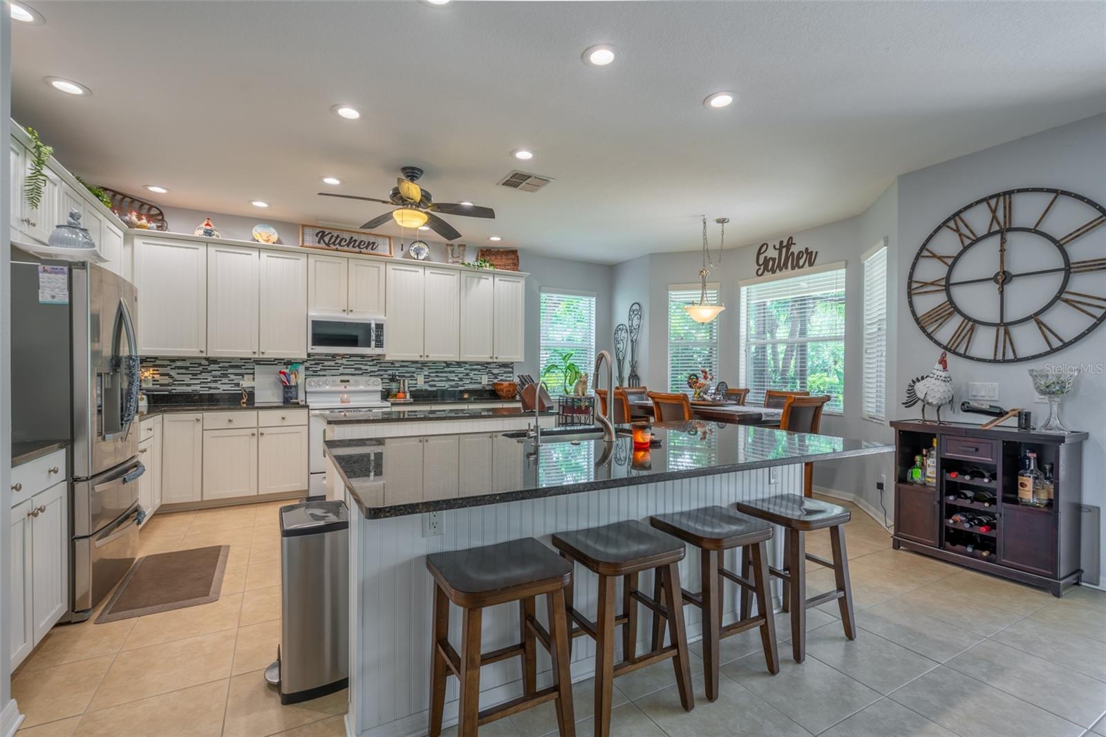 INCREDIBLE KITCHEN W/EXTENDED BREAKFAST BAR