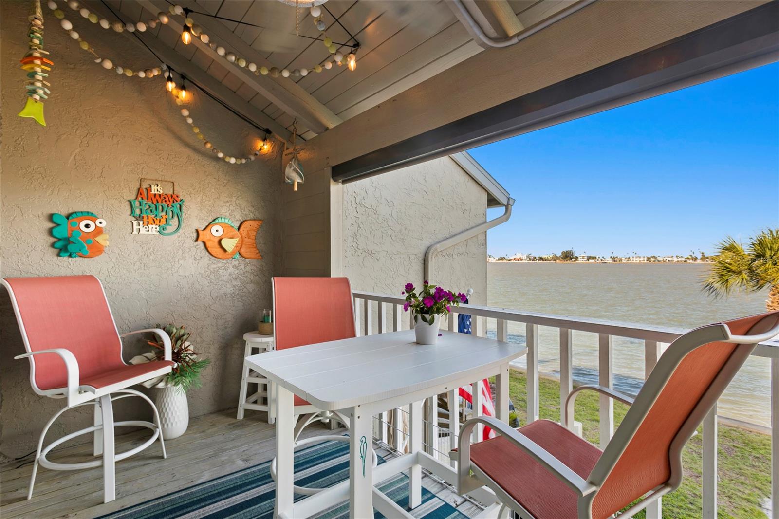 Veranda with Wide Open Waterviews