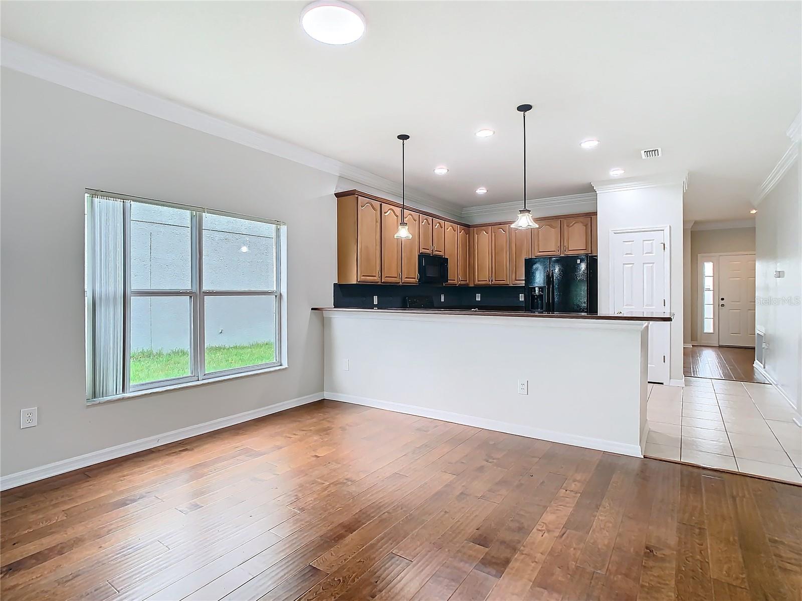 Dining Area - Kitchen