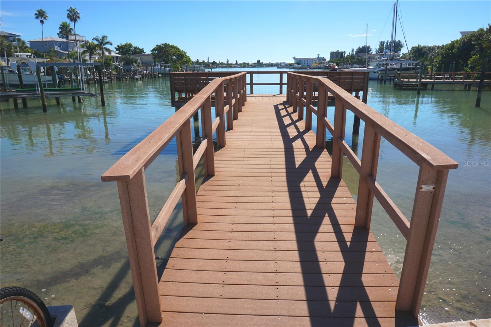 Large fishing dock