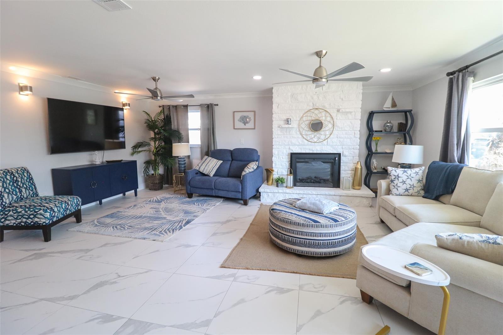 LIVING ROOM WITH FIREPLACE