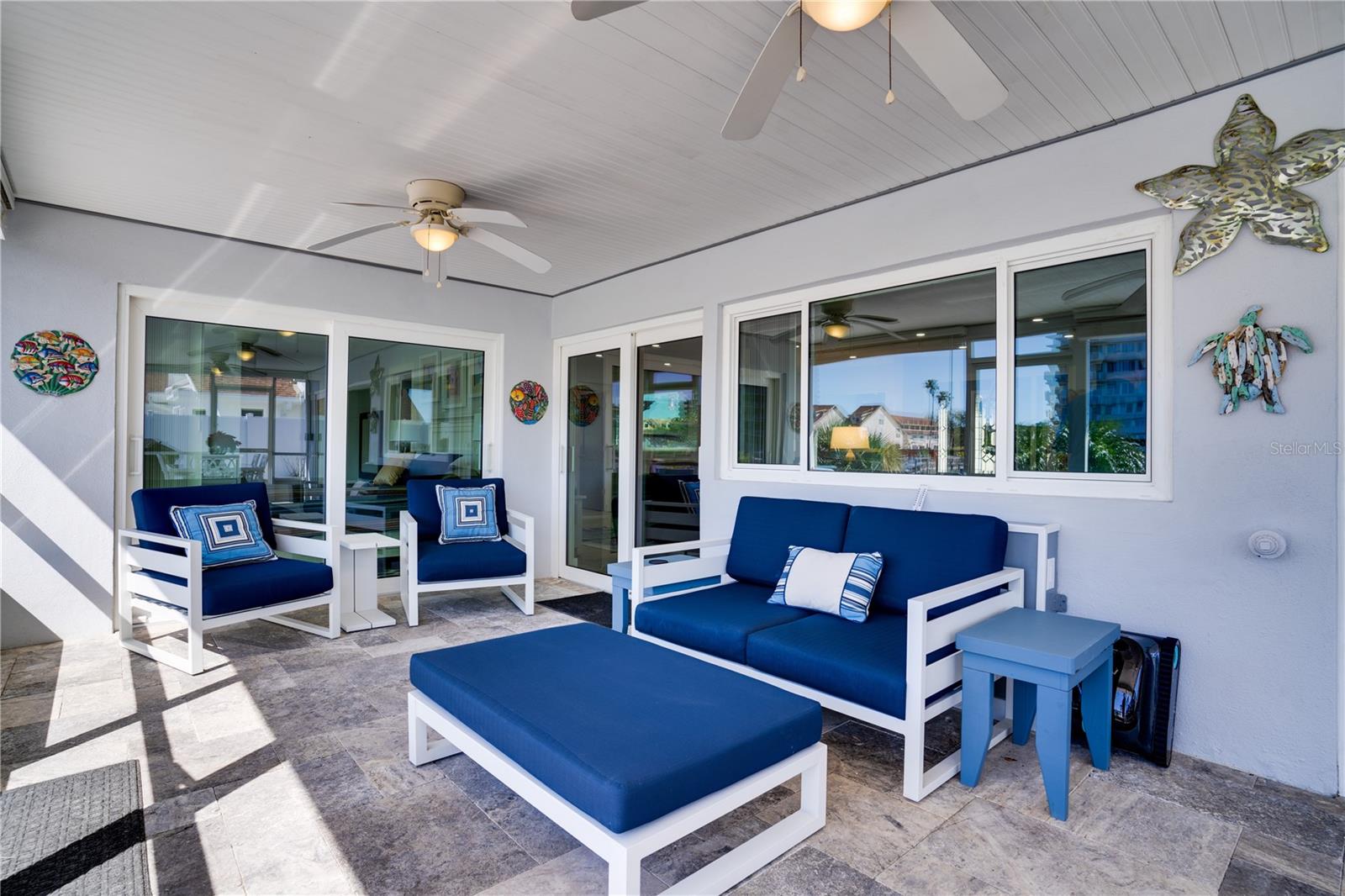 SPACIOUS SCREENED BACK PORCH