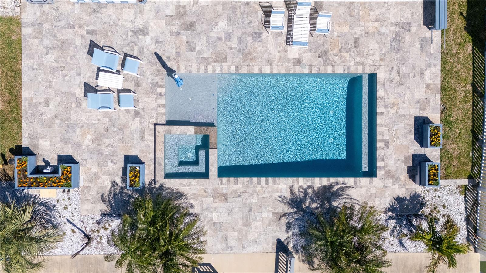 HEATED SALT WATER POOL w/SPA 2018