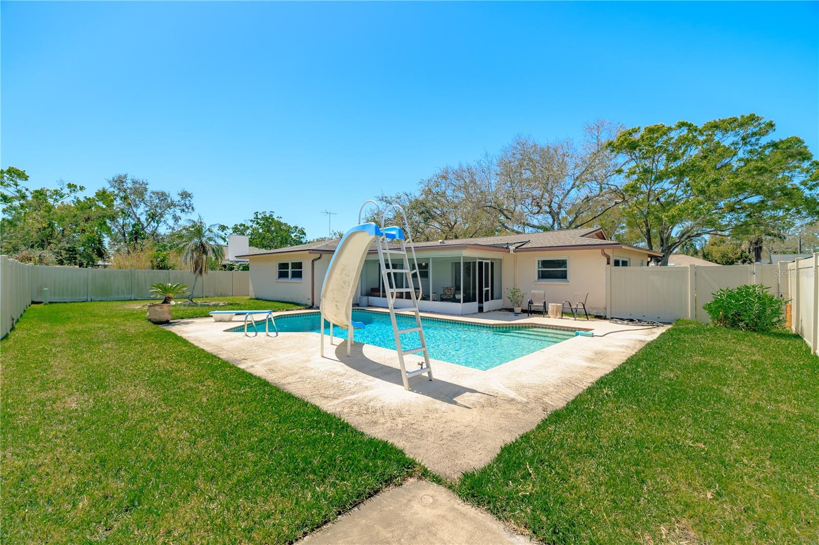 Backyard/Pool