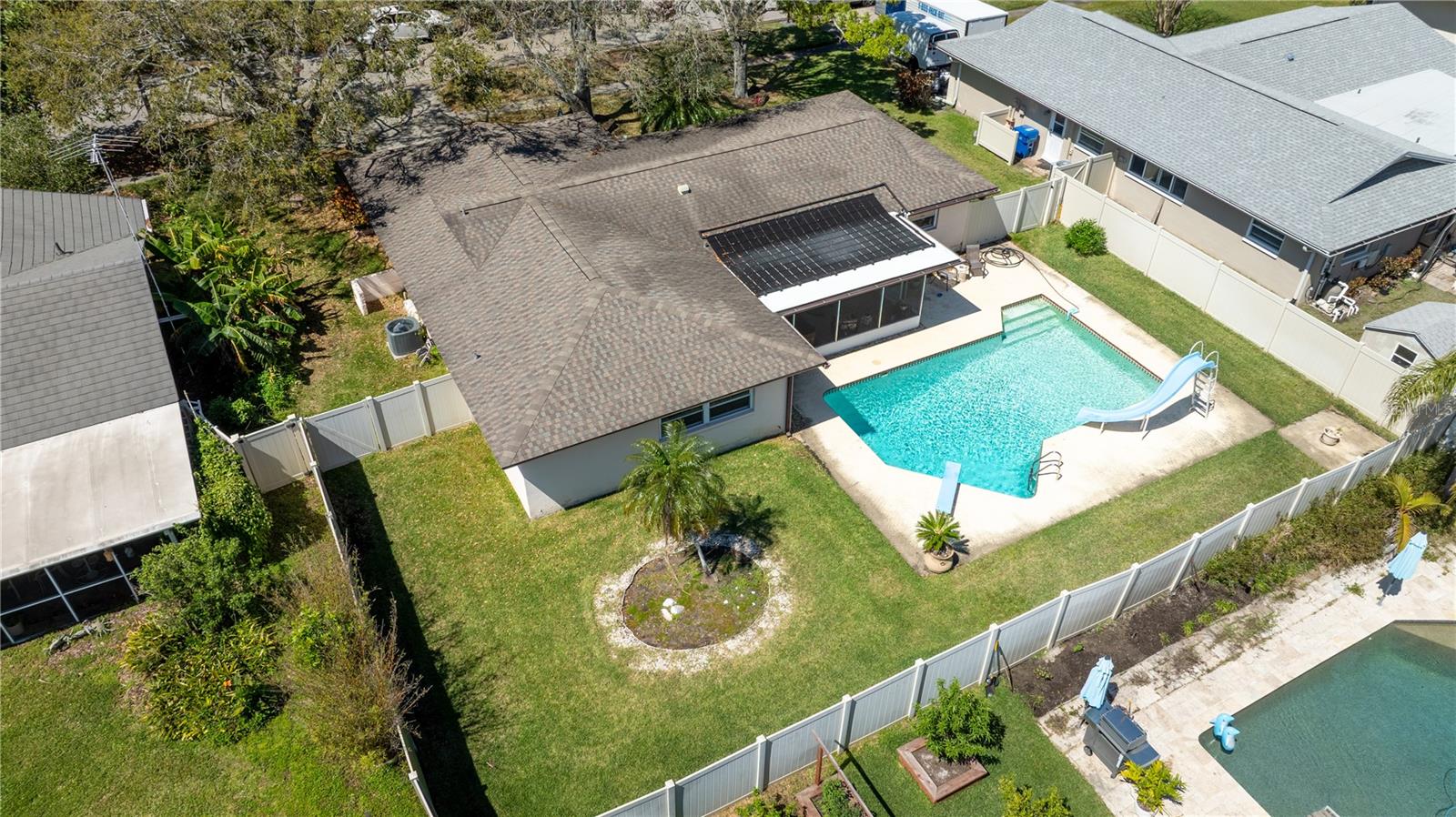 Solar pool heater on roof