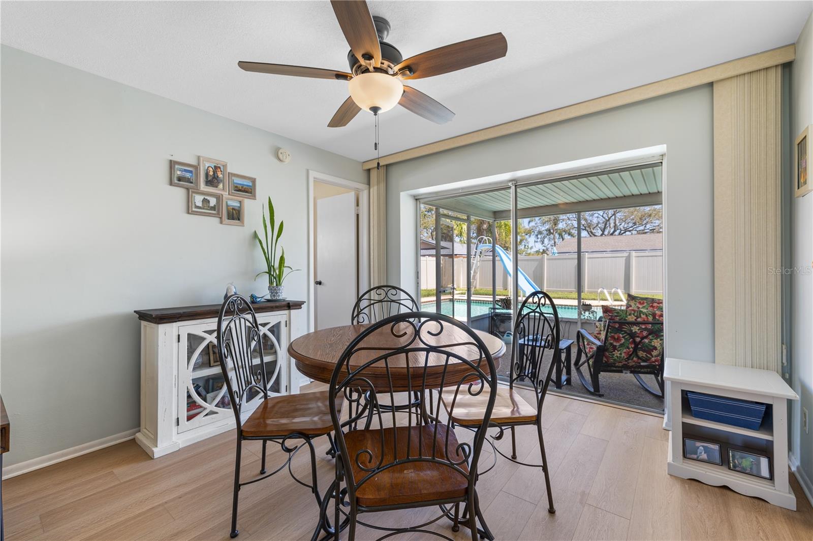 Dining room/Screened in lanai