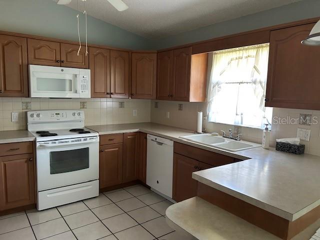 Spacious kitchen.