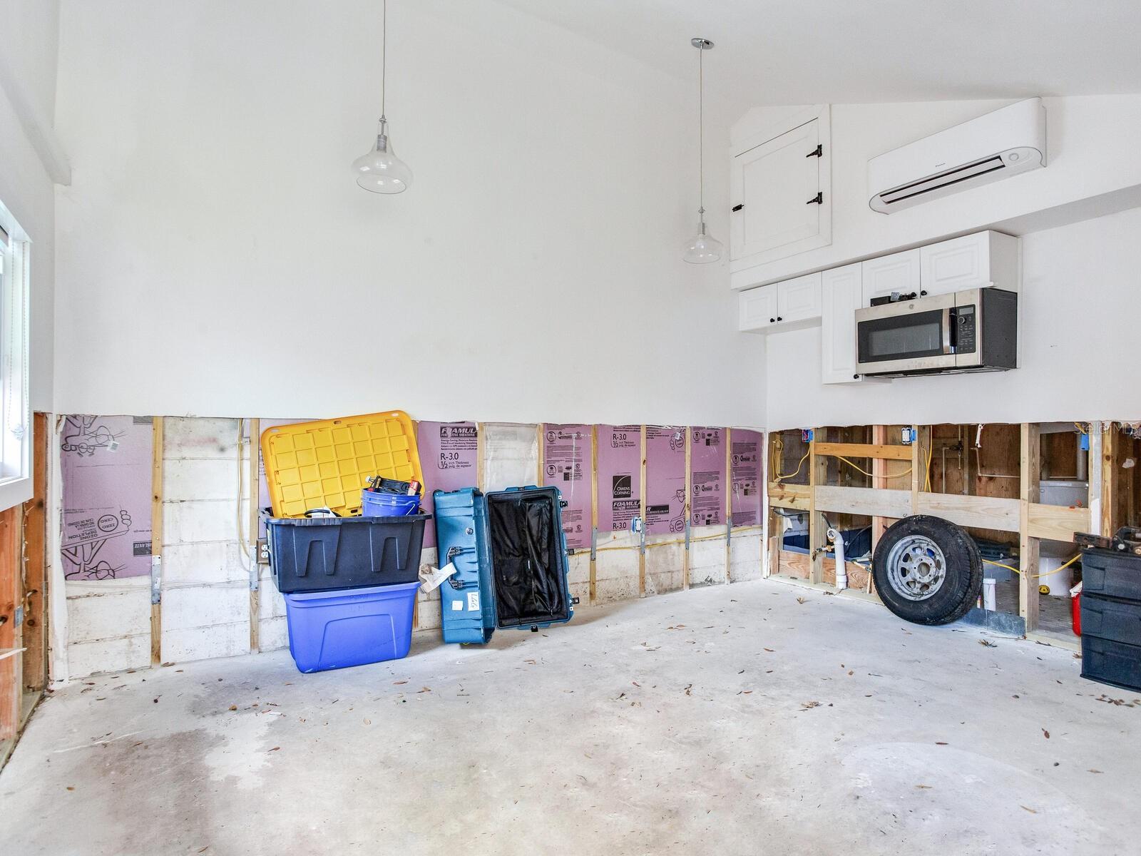 Prior to hurricane this was a livable small apartment in the garage.