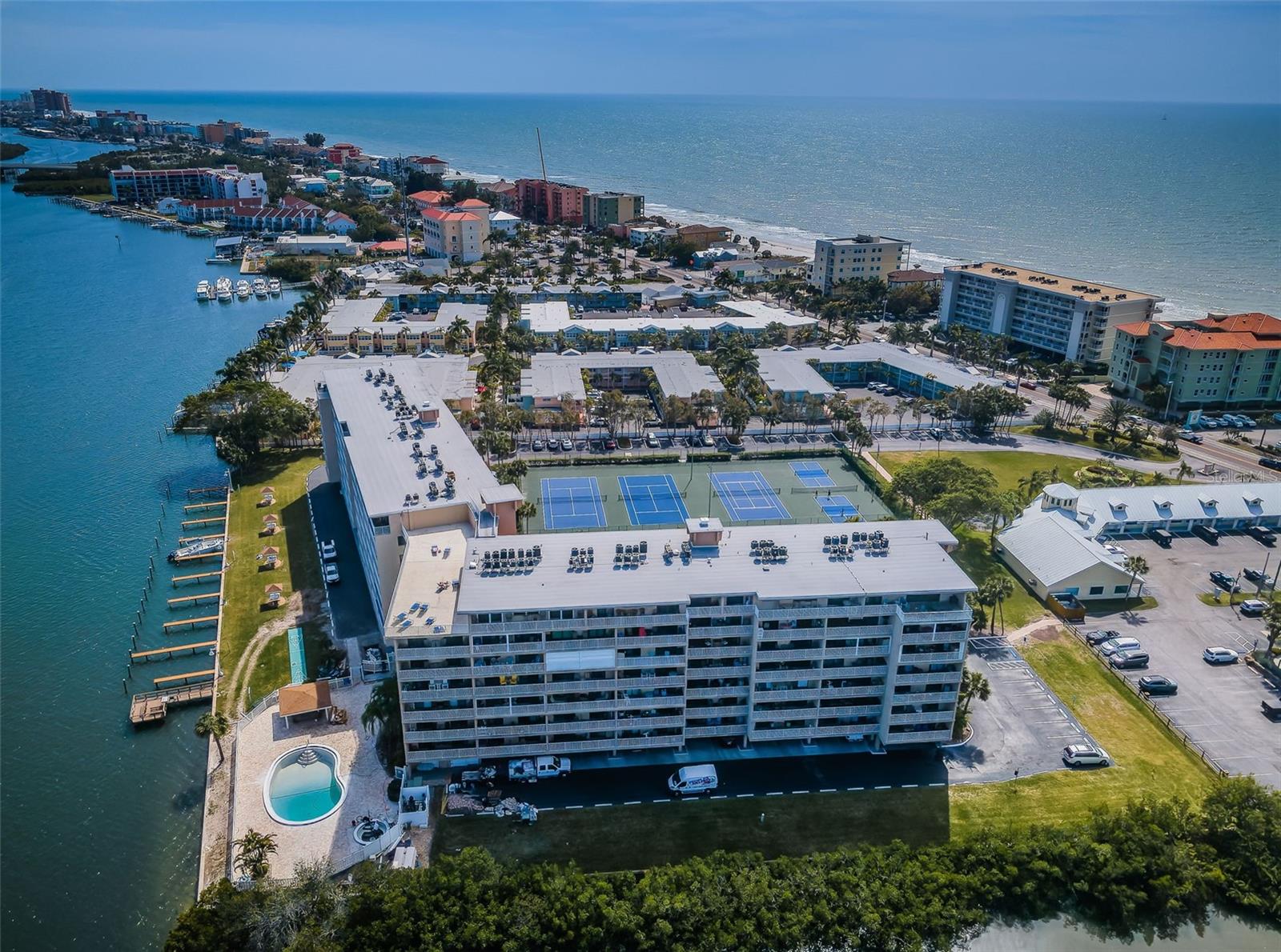 ... Aerial of Bay Shore Yacht & Tennis Club Looking South West..