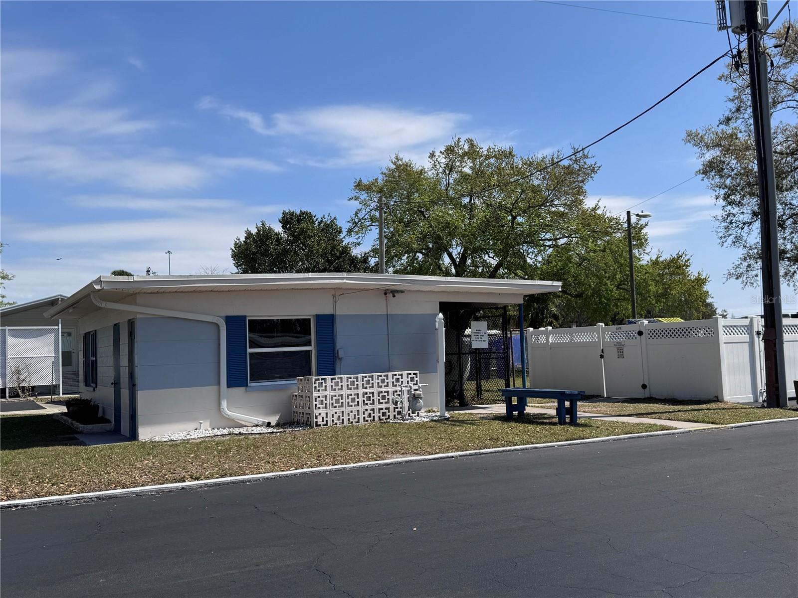 Mail room and Community Laundry