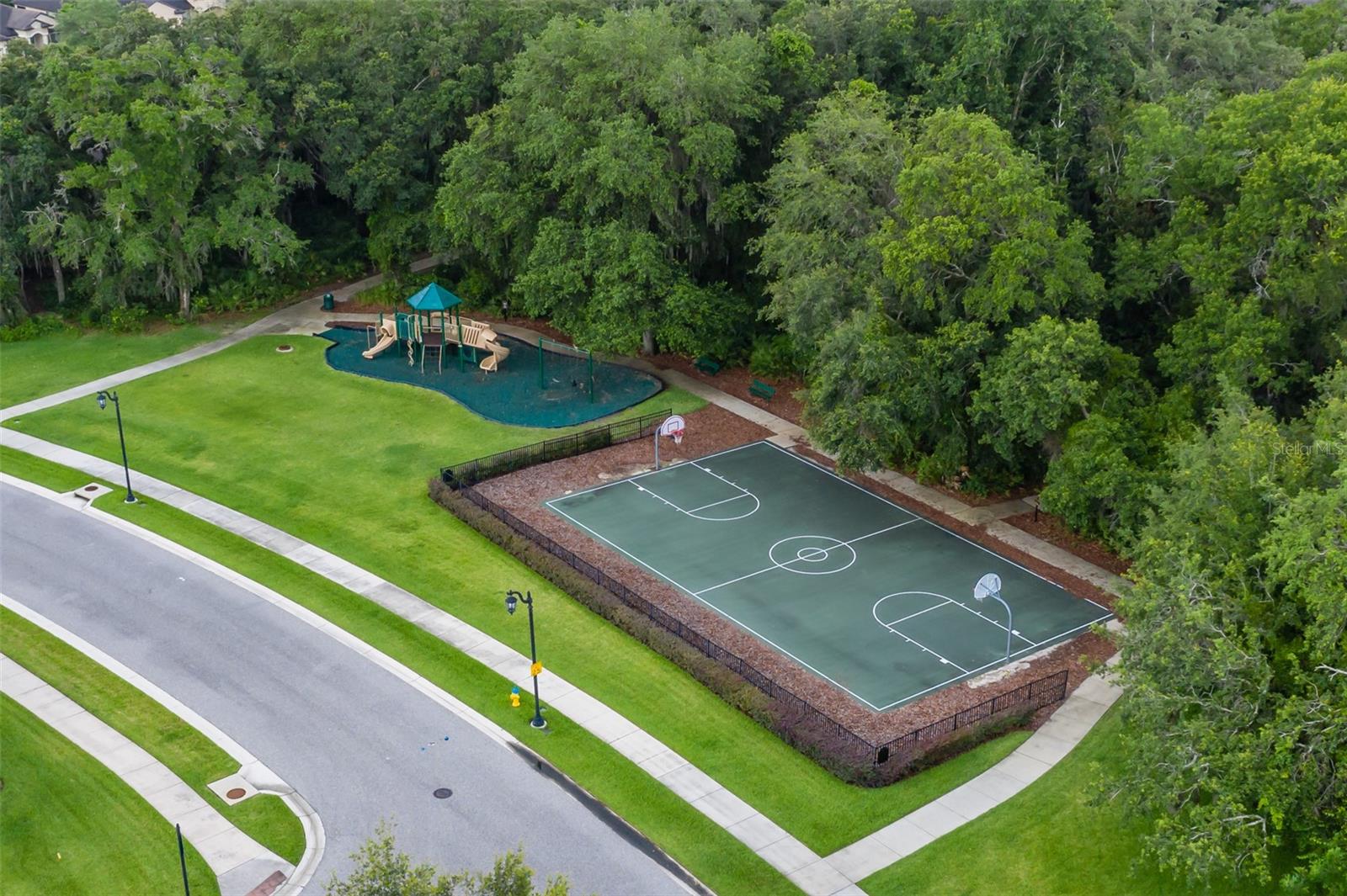 Playground 2 plus small basketball court for younger players