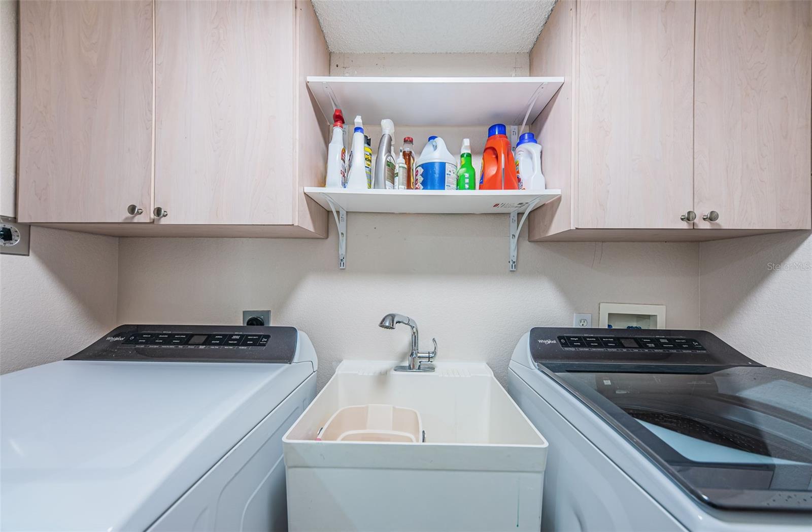 Utility Room - Full Size Washer & Dryer