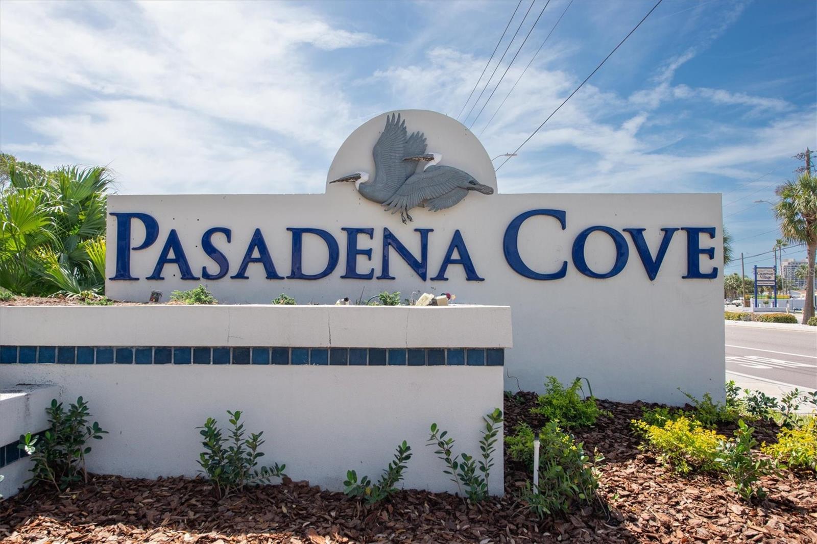 Entrance to Pasadena Cove