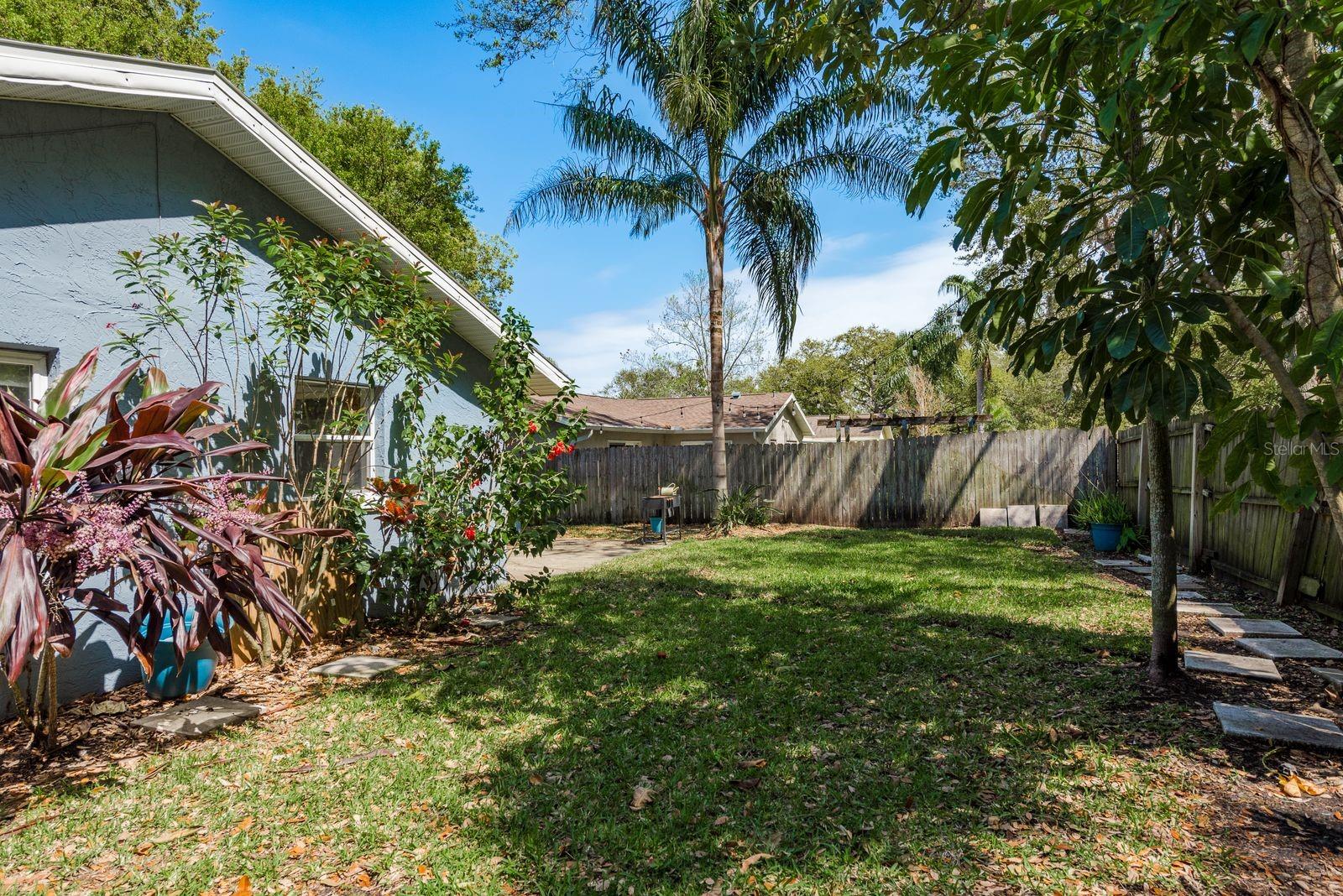 Fully Fenced Yard!