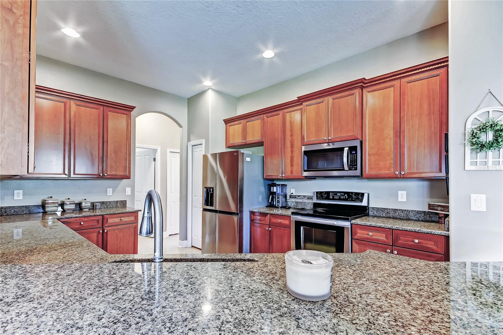 Breakfast Bar / Kitchen