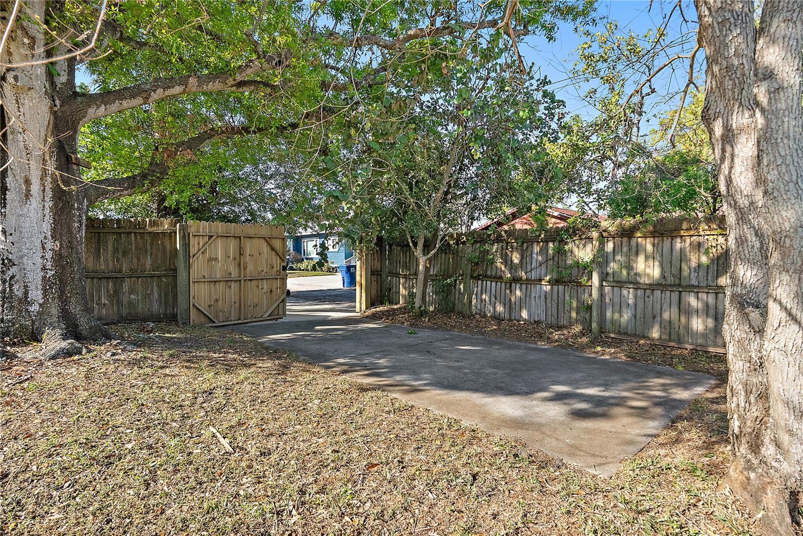 Open patio walkway to garage