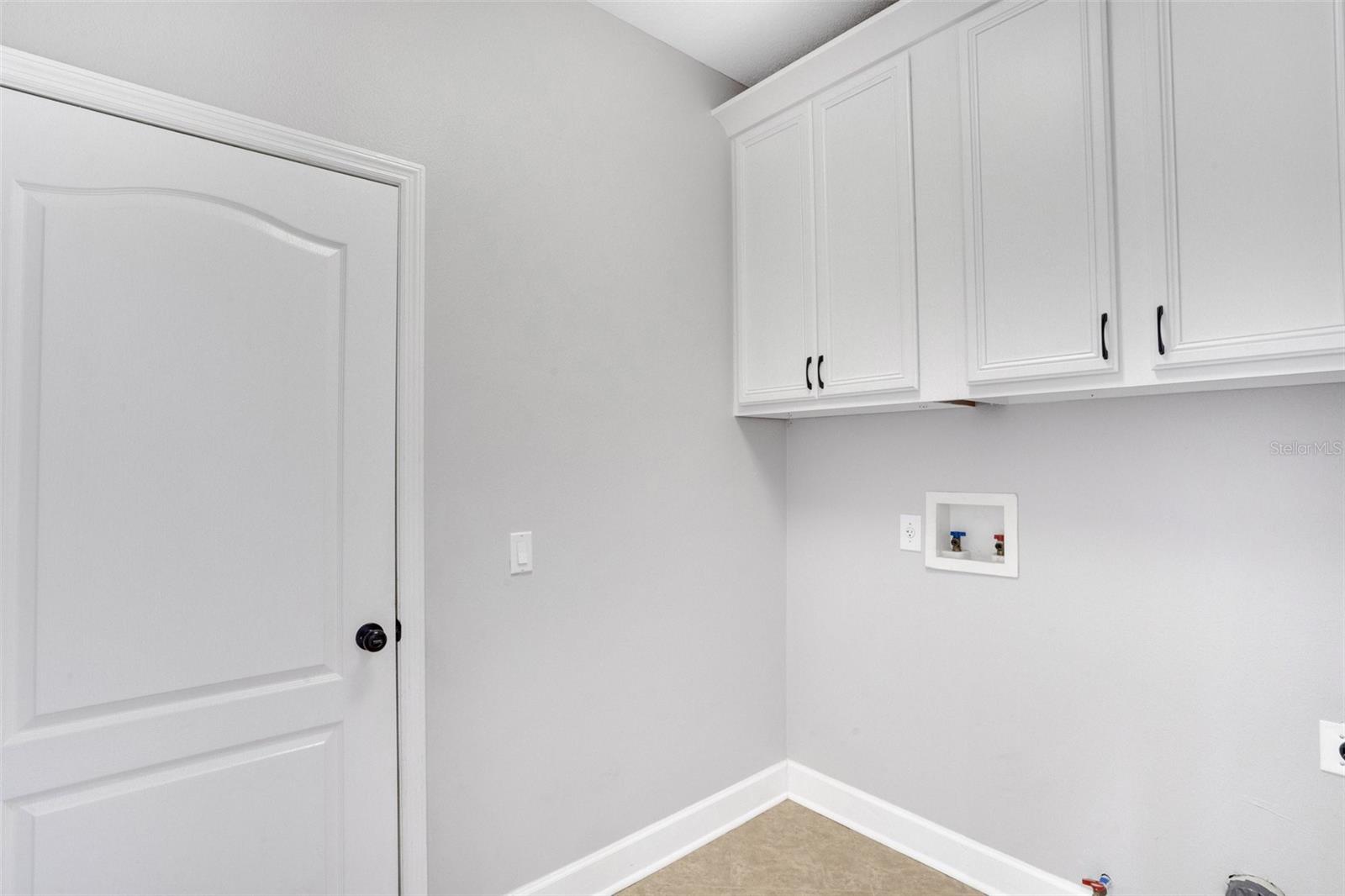 Garage Entry/Laundry Room