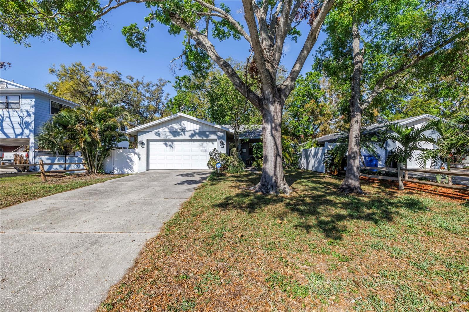 Long Driveway accommodates many cars and guests
