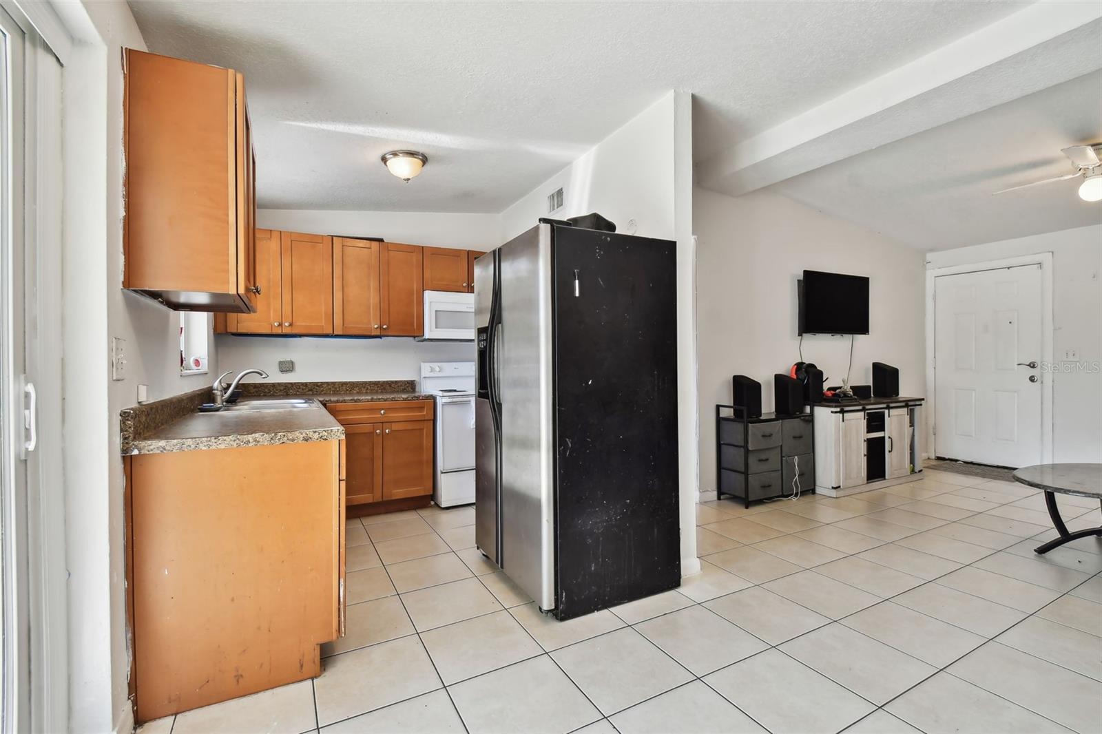 Kitchen/Living room overview