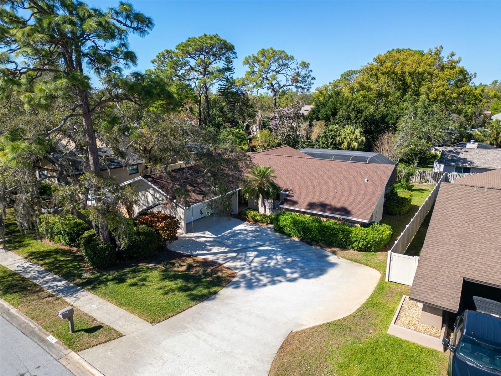 Expanded driveway for plenty of room for family & friends~