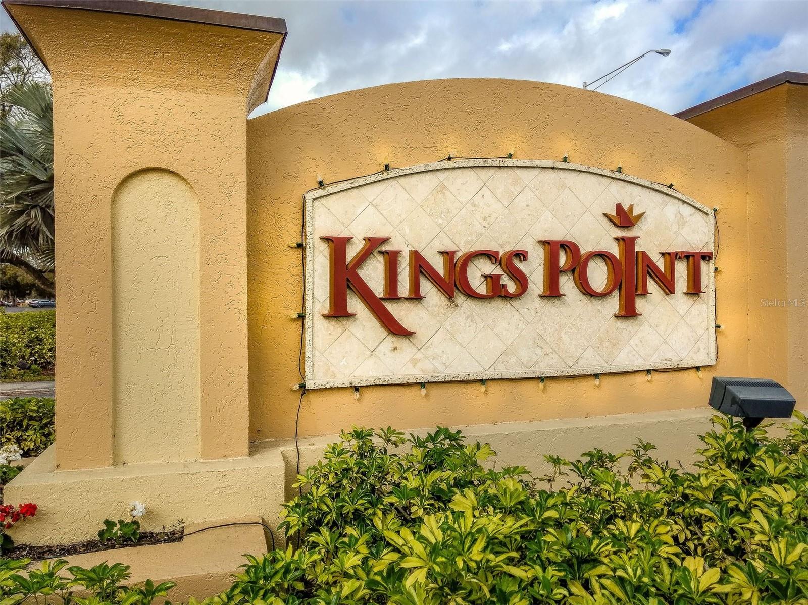 Kings Point Entry